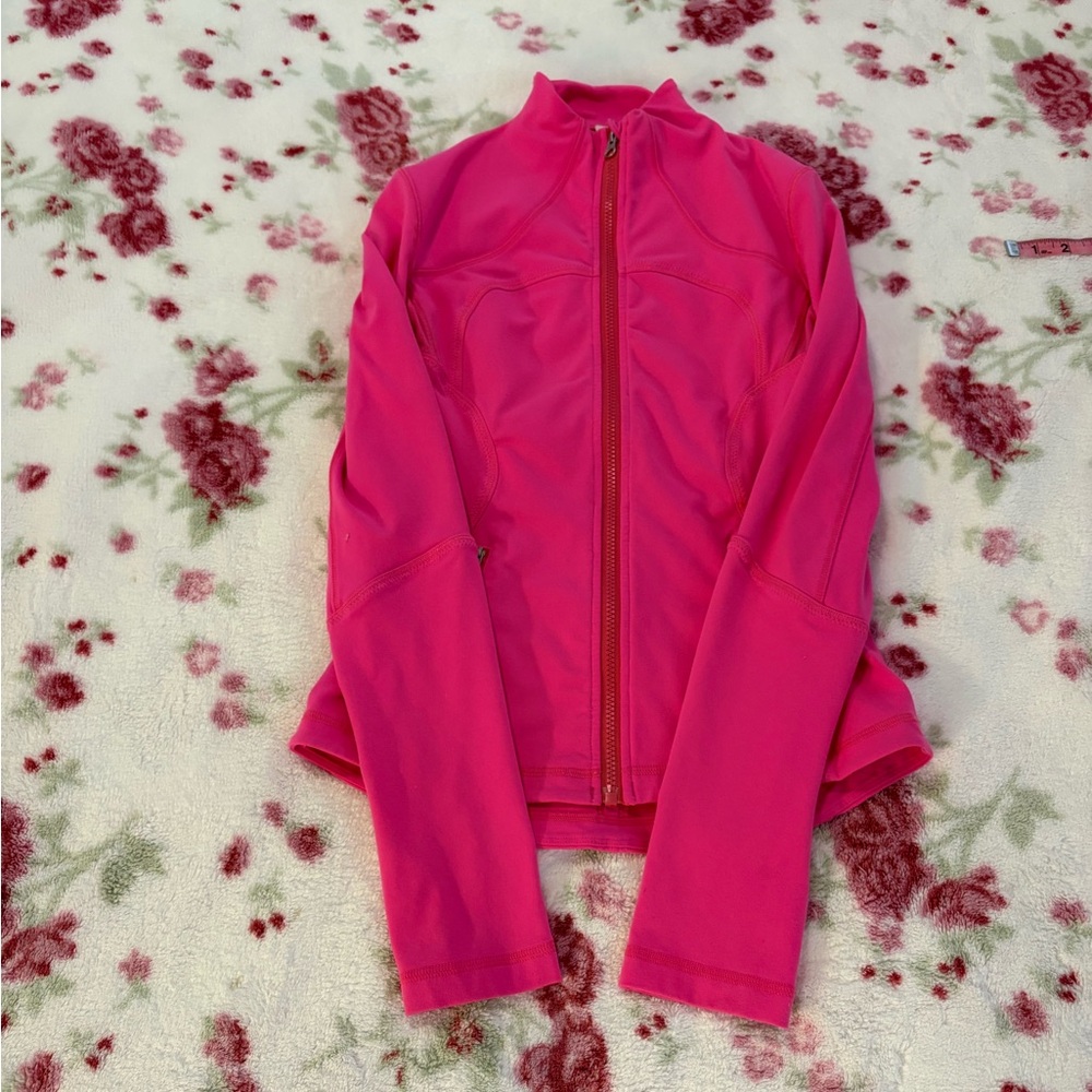 Lululemon forme jacket Pinkelicious size 4 wore once or trade for black